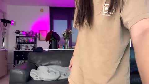 the_isa_bella online show from February 5, 1:09 am