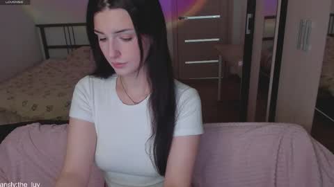 Snapshot of the_luv chatting on September 13, 5:43 am Roxy online show from September 13, 5:43 am