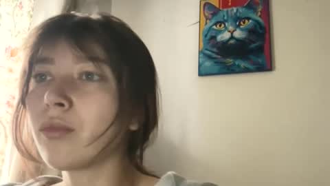 Oliviaaa online show from January 8, 9:15 am