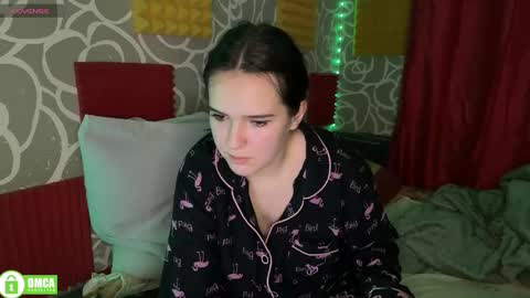 Alice online show from March 8, 9:29 pm