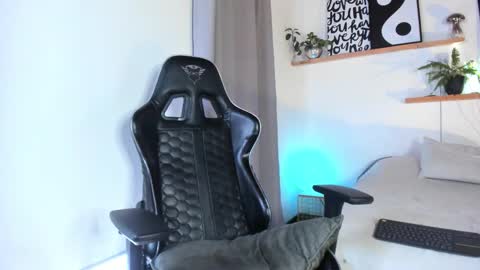 walkers online show from September 30, 3:55 pm