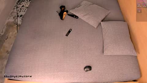 Anny online show from October 18, 1:26 pm