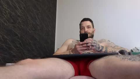 Snapshot of thebestmuscles chatting on March 1, 6:11 pm John online show from March 1, 6:11 pm