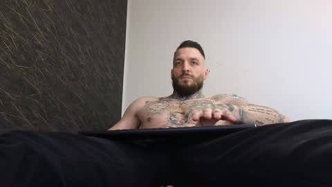 Snapshot of thebestmuscles chatting on March 5, 5:39 pm John online show from March 5, 5:39 pm