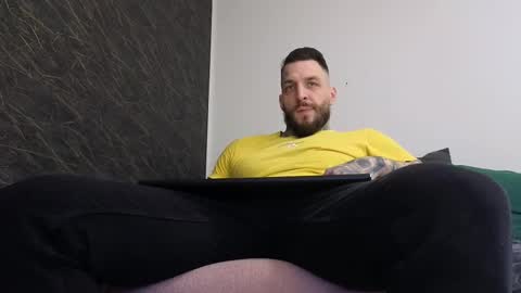 Snapshot of thebestmuscles chatting on March 6, 12:19 pm John online show from March 6, 12:19 pm
