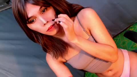 Snapshot of thedevil_inme chatting on February 15, 9:04 pm Lana But you can spell it backwards online show from February 15, 9:04 pm