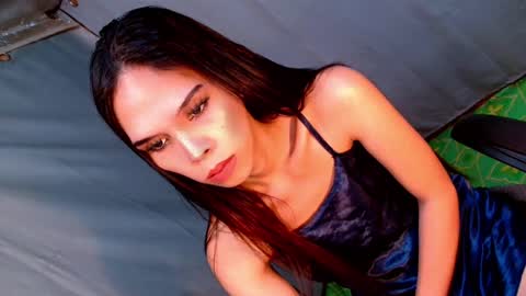 Snapshot of thedevil_inme chatting on February 22, 3:58 pm Lana But you can spell it backwards online show from February 22, 3:58 pm