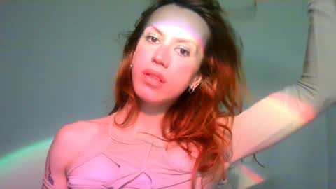 Snapshot of thedollxxxperience chatting on February 7, 7:38 pm Yolanda online show from February 7, 7:38 pm