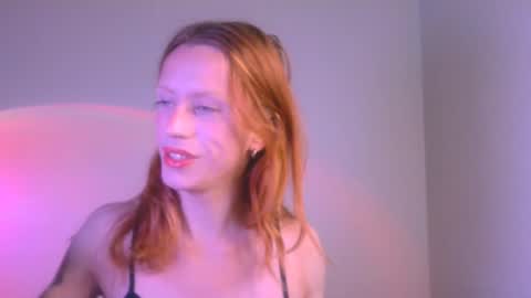 Snapshot of thedollxxxperience chatting on December 20, 6:45 pm Yolanda online show from December 20, 6:45 pm