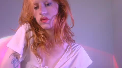 Snapshot of thedollxxxperience chatting on December 21, 7:38 pm Yolanda online show from December 21, 7:38 pm