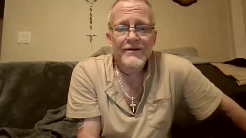Snapshot of thee_lone_boner chatting on September 14, 3:42 am Alpha online show from September 14, 3:42 am