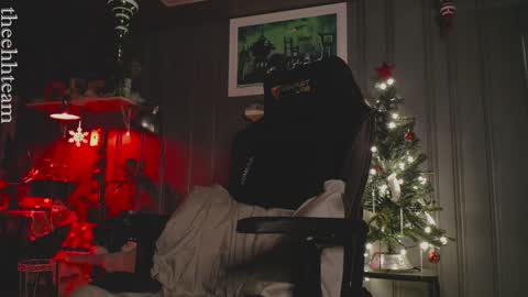Snapshot of theehhteam chatting on December 22, 4:50 am H online show from December 22, 4:50 am