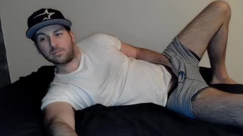 Snapshot of theetwohander chatting on February 15, 4:25 am Theetwohander online show from February 15, 4:25 am