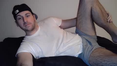 Snapshot of theetwohander chatting on February 27, 2:03 am Theetwohander online show from February 27, 2:03 am