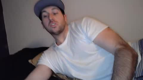 Snapshot of theetwohander chatting on February 19, 11:04 pm Theetwohander online show from February 19, 11:04 pm
