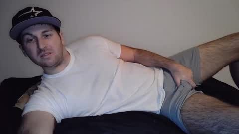 Snapshot of theetwohander chatting on February 26, 2:52 am Theetwohander online show from February 26, 2:52 am