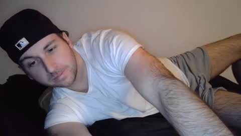 Snapshot of theetwohander chatting on February 26, 5:57 am Theetwohander online show from February 26, 5:57 am