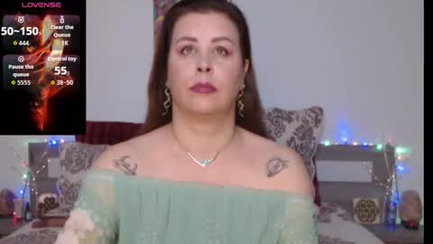 Snapshot of thefoxyone25 chatting on September 18, 5:55 am Delilah online show from September 18, 5:55 am