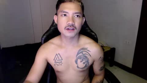 Snapshot of thefriskyasian chatting on February 8, 3:30 am Jaycee online show from February 8, 3:30 am