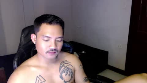 Snapshot of thefriskyasian chatting on January 10, 2:04 am Jaycee online show from January 10, 2:04 am