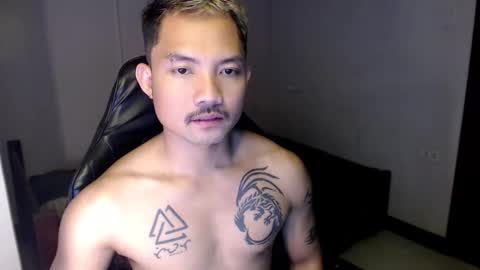 Snapshot of thefriskyasian chatting on January 13, 8:48 pm Jaycee online show from January 13, 8:48 pm