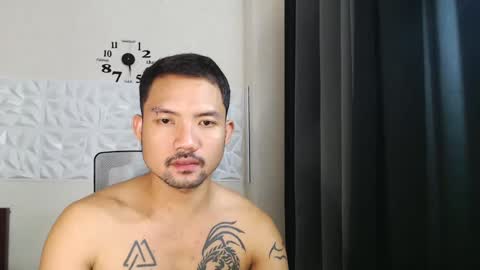 Snapshot of thefriskyasian chatting on December 12, 4:43 pm Jaycee online show from December 12, 4:43 pm