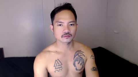 Snapshot of thefriskyasian chatting on December 25, 6:52 pm Jaycee online show from December 25, 6:52 pm