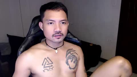 Snapshot of thefriskyasian chatting on January 5, 5:30 pm Jaycee online show from January 5, 5:30 pm