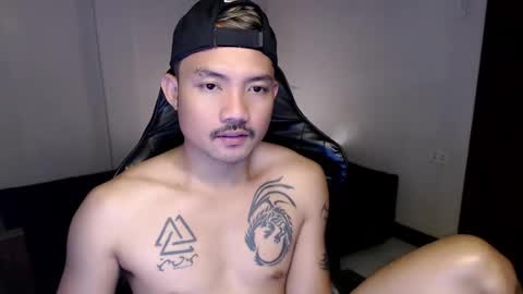 Snapshot of thefriskyasian chatting on January 13, 5:44 pm Jaycee online show from January 13, 5:44 pm