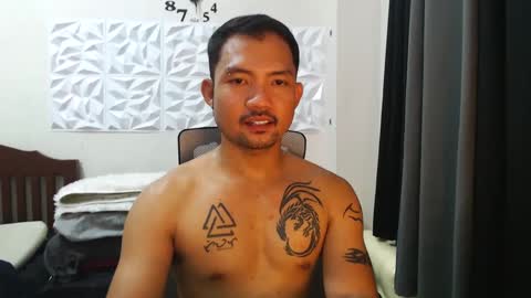 Snapshot of thefriskyasian chatting on December 9, 1:45 pm Jaycee online show from December 9, 1:45 pm