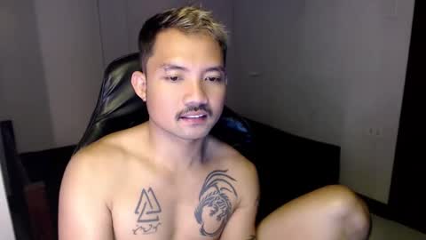 Snapshot of thefriskyasian chatting on January 15, 1:23 am Jaycee online show from January 15, 1:23 am