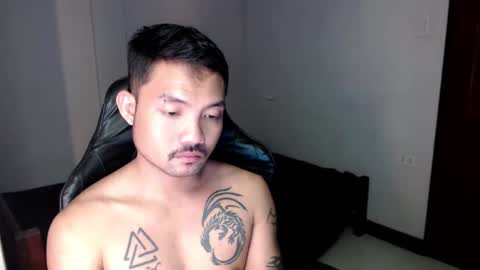 Snapshot of thefriskyasian chatting on January 7, 6:56 pm Jaycee online show from January 7, 6:56 pm