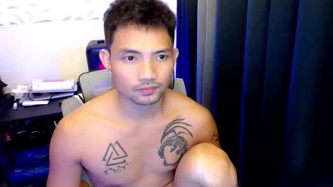 Snapshot of thefriskyasian chatting on September 10, 6:42 pm Jaycee online show from September 10, 6:42 pm