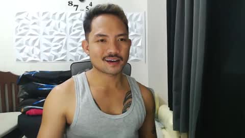 Snapshot of thefriskyasian chatting on February 4, 1:38 pm Jaycee online show from February 4, 1:38 pm
