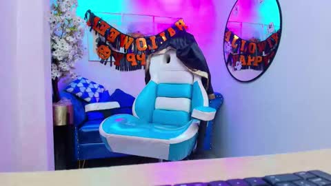 Theia  online show from November 1, 12:37 pm