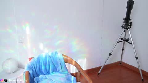 Iris online show from June 19, 8:37 pm