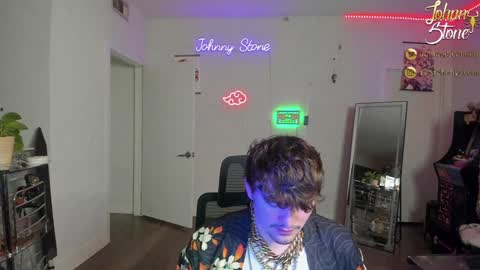 Snapshot of thejohnnystone chatting on January 1, 1:26 am Johnny Stone online show from January 1, 1:26 am