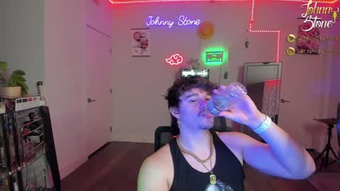 Snapshot of thejohnnystone chatting on January 8, 1:11 am Johnny Stone online show from January 8, 1:11 am