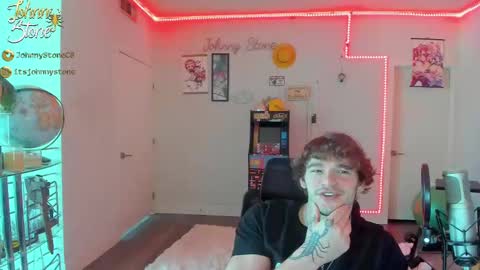 Snapshot of thejohnnystone chatting on September 12, 12:23 am Johnny Stone online show from September 12, 12:23 am