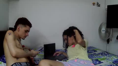 Snapshot of theking11220 chatting on December 19, 7:51 am theking11220 online show from December 19, 7:51 am