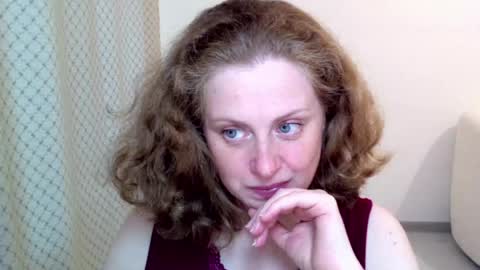 Ella online show from May 25, 6:03 pm