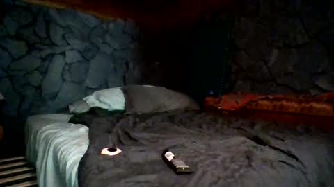 lovecreep online show from April 3, 8:32 am