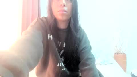 Snapshot of thelovers_sexys chatting on October 21, 1:05 pm Emily and andre online show from October 21, 1:05 pm