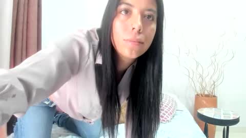 Snapshot of thelovers_sexys chatting on October 26, 7:46 pm Emily and andre online show from October 26, 7:46 pm