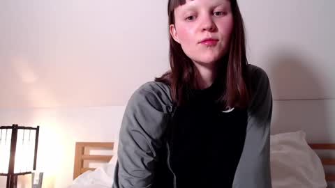 Snapshot of themadnessofyouth chatting on February 26, 12:20 am Maddi... online show from February 26, 12:20 am