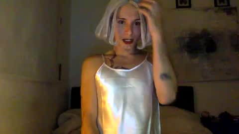 Snapshot of thematryoshka chatting on January 1, 3:34 am Lucy Lucy online show from January 1, 3:34 am