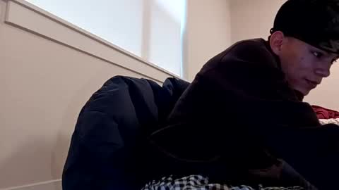 themoreno2001 online show from November 11, 4:09 pm