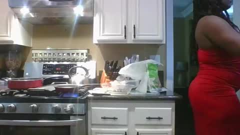 Snapshot of thenaturalgoddess chatting on January 6, 8:28 pm TheNaturalGoddess online show from January 6, 8:28 pm