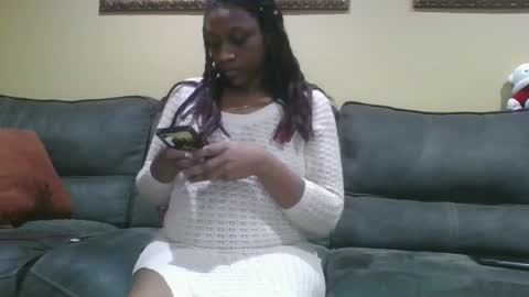 Snapshot of thenaturalgoddess chatting on December 18, 7:04 am TheNaturalGoddess online show from December 18, 7:04 am