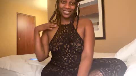 Snapshot of thenaturalgoddess chatting on March 2, 5:23 am TheNaturalGoddess online show from March 2, 5:23 am